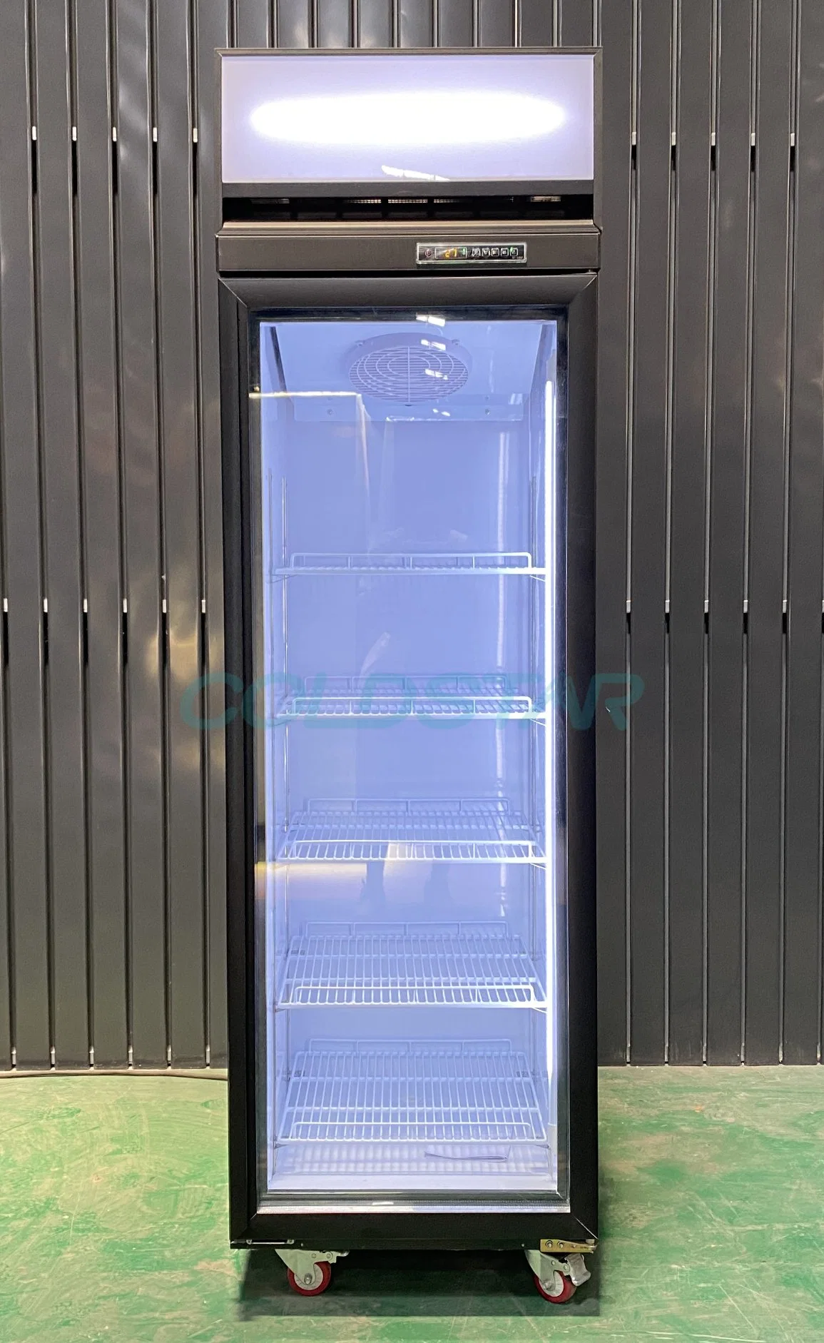 Refrigeradores e Freezers de Vidro Verticais de 500L com Porta Única para Pequenos Mercados.