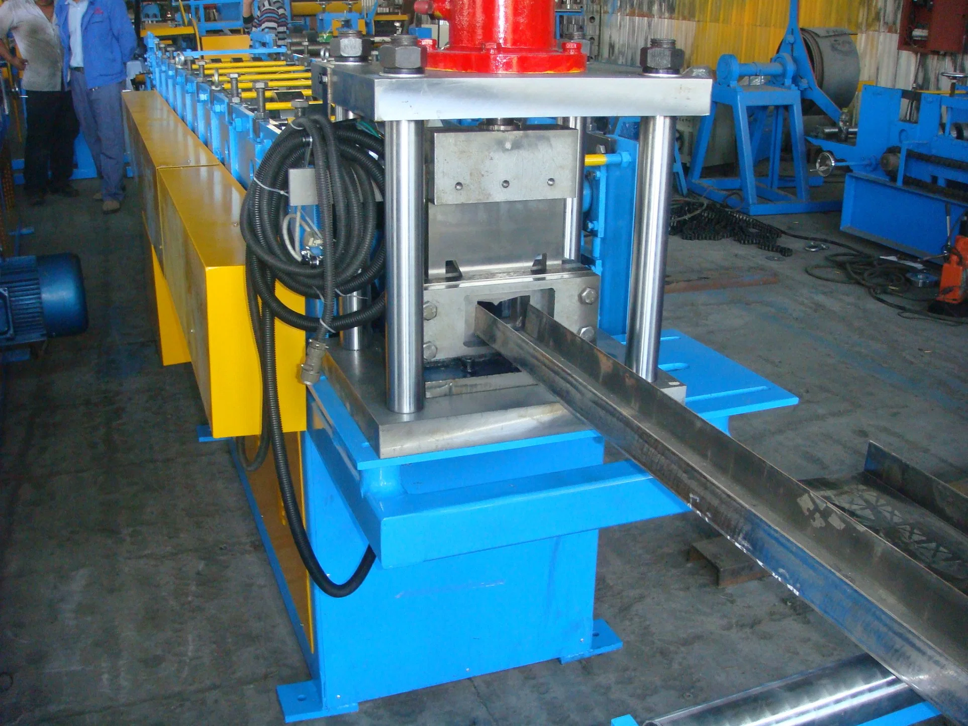 Galvanized Cold Rolled Steel C/Z Purlin Roll Forming Machine