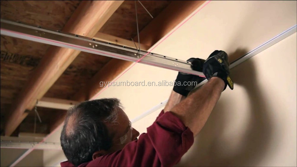 Composants de la structure en T du plafond du système de plafond.