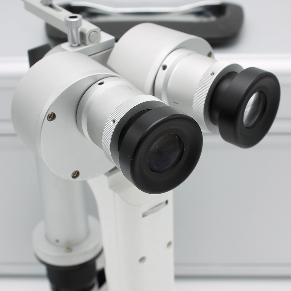 شركة OEM Easy Operation Mecanmed for Hospital MicroScope محمول رخيص بالمهاد مصباح slit