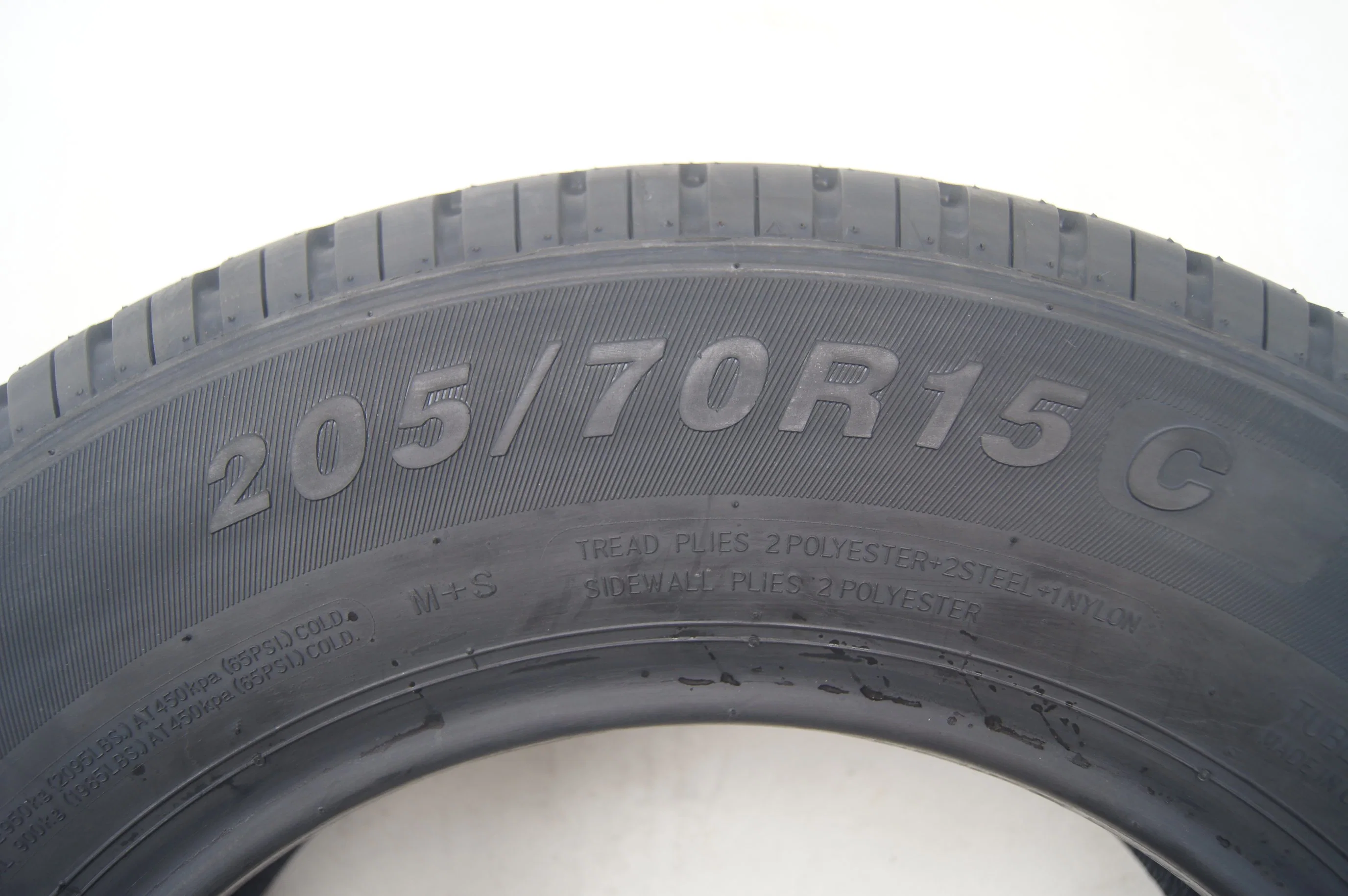 Passenger Car Radial Light Truck Solid Tubeless Promotional Overloading Commercial Bus Tyre Al228