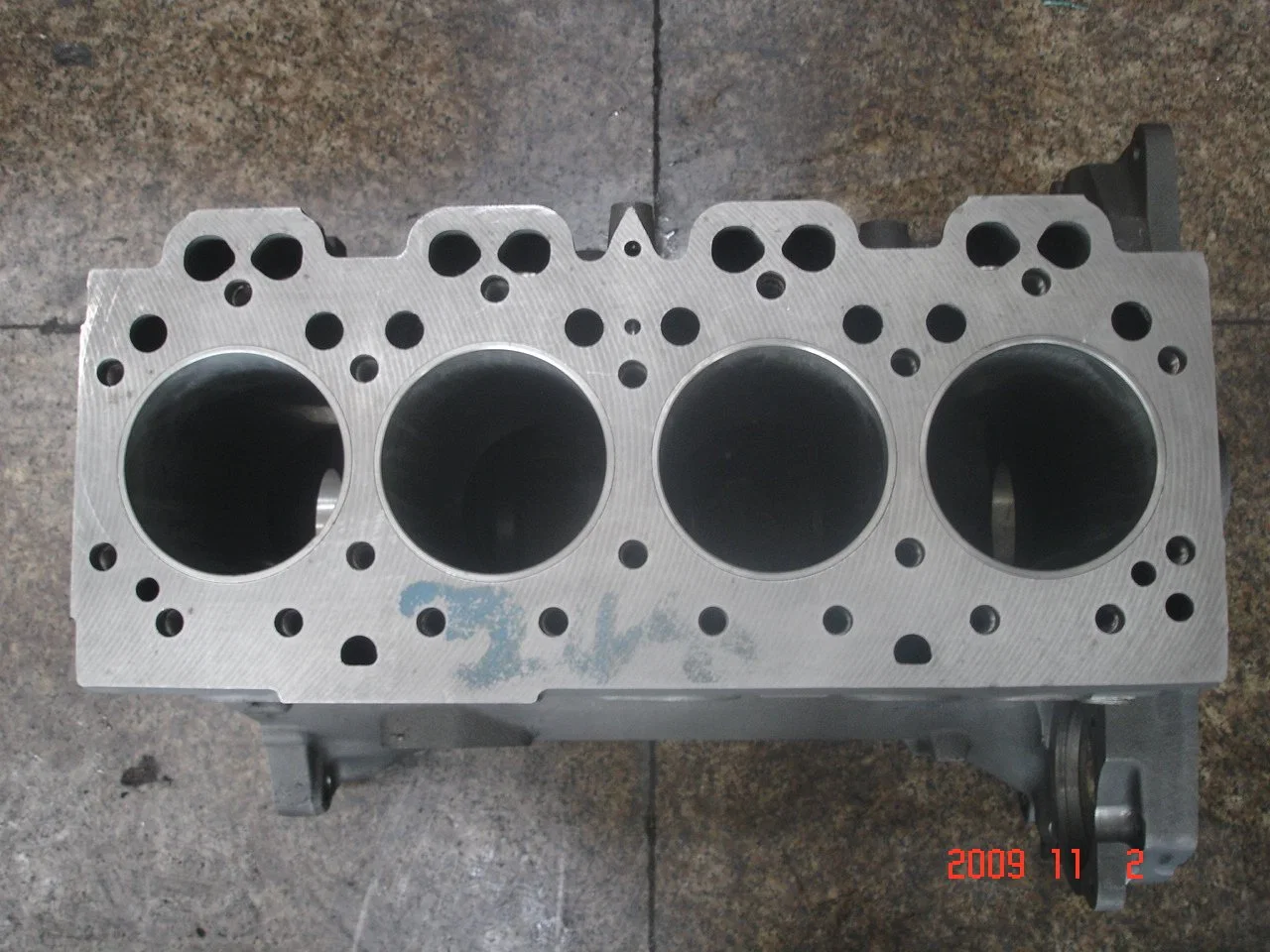 OEM Cast Iron Engine Spare Part Cylinder Head Cylinder Block