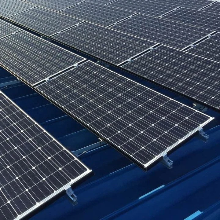 نظام الأربطة الشمسية هيكل تركيب اللوحة الشمسية القابل للضبط اللوحة الشمسية كتائف تثبيت السقف