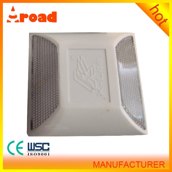 Plastic Roadsafety Road Stud with Small MOQ