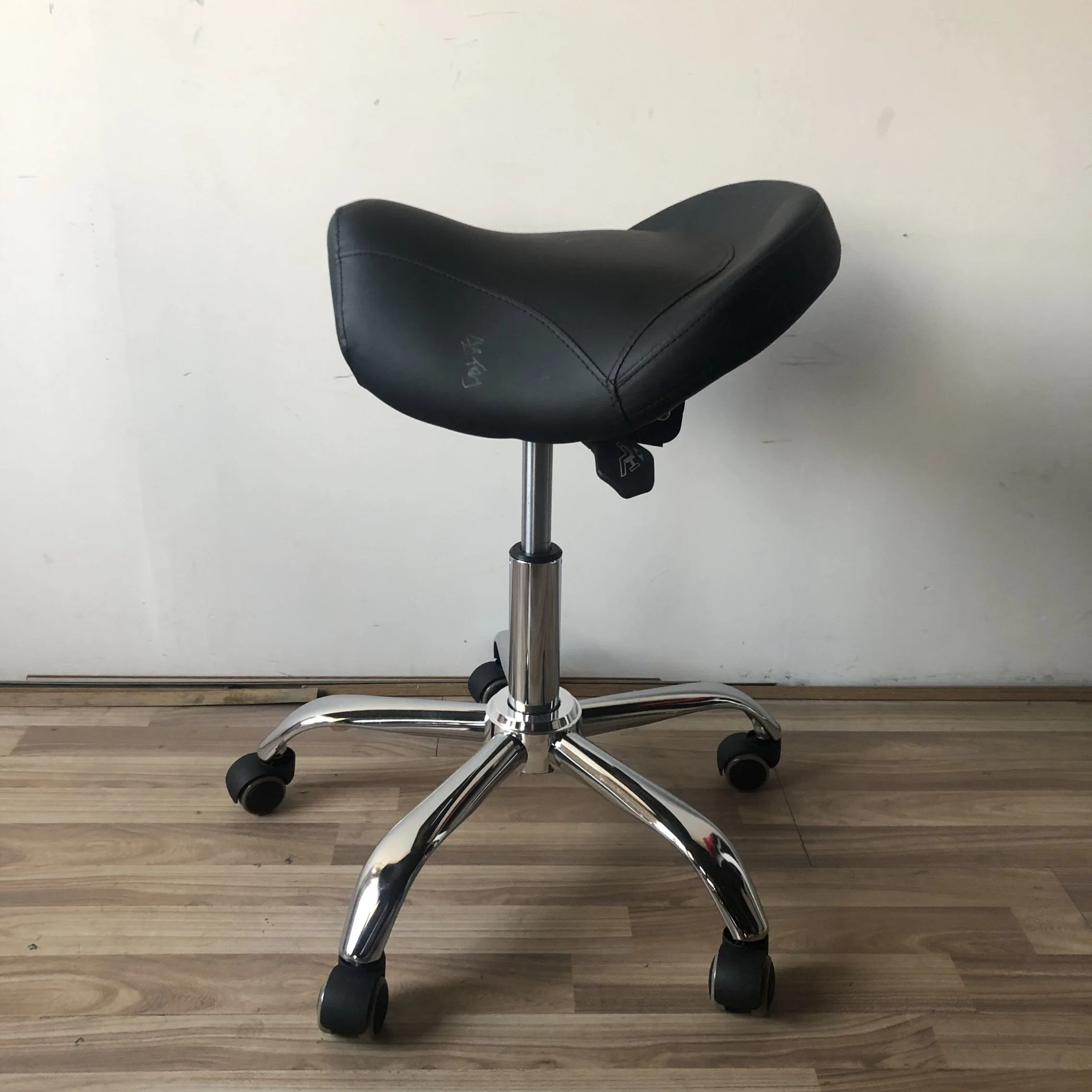 SPA Massage Master Salon Pedicure Saddle Stool