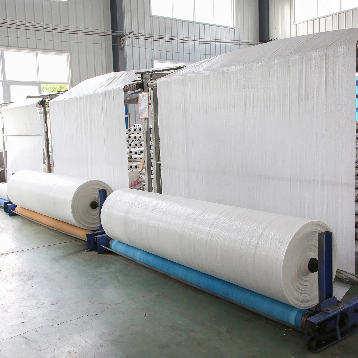 SGS GRS CE Approved Manufacturer Widely Used Plastic Covering Wrapping Packing Aluminized Film PP Laminated Cloth Polypropylene Woven Fabrics in Roll