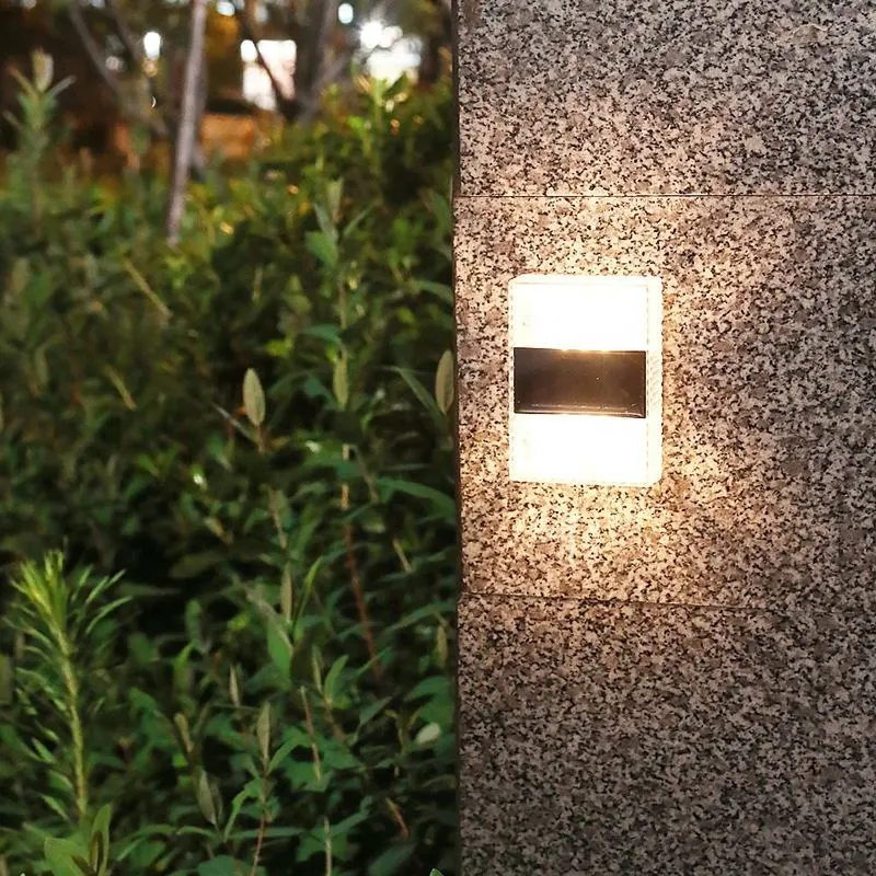 Lámpara solar Jardín impermeable lámpara de pared exterior Energía solar Navidad Iluminación de paisaje LED Street Lamp