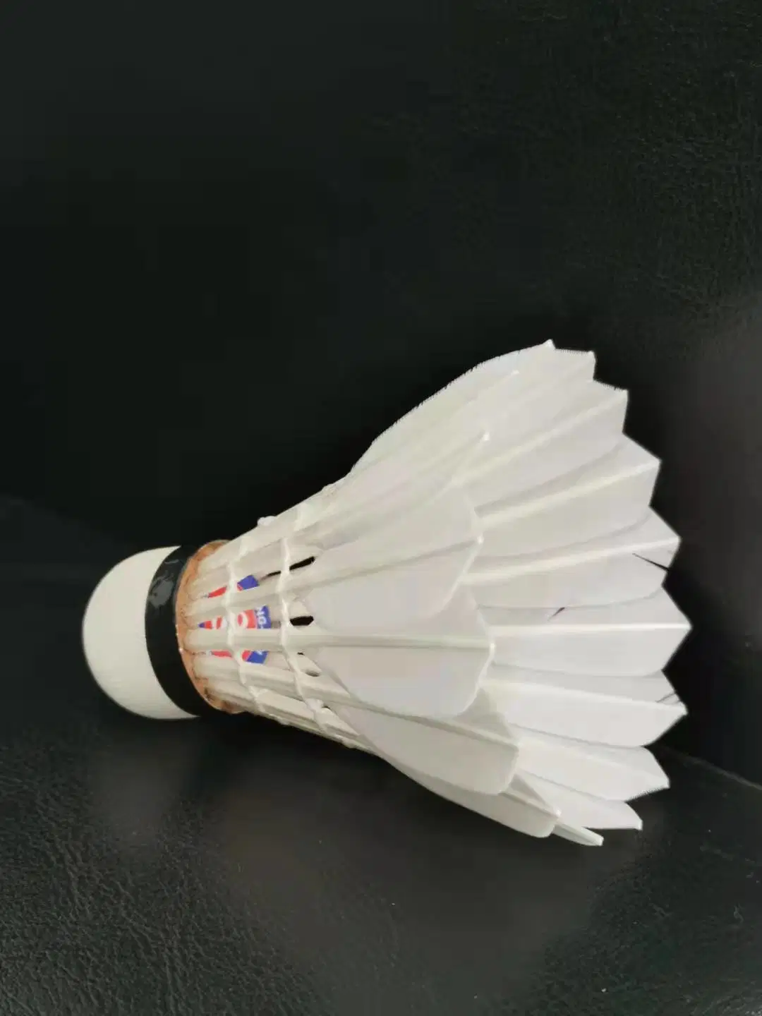 Cheap Wholesale/Supplier Sporting Goods White Feather Badminton Shuttlecocks Lingmei 60 for Tournament