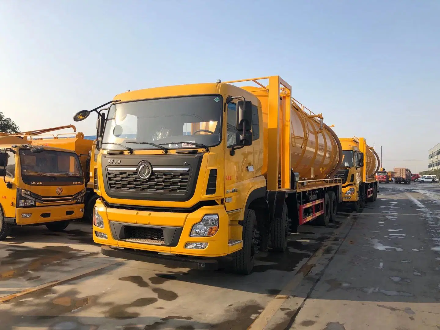 Dongfeng 35m3/35000litres Heavy Duty Vacuum Tank Sewage Suction Truck Sewager Truck