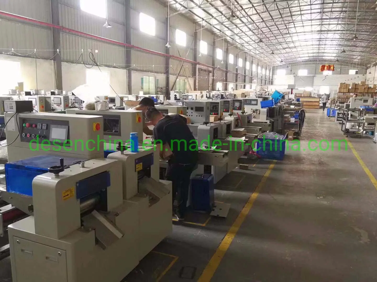 Factory Direct Sale Auto Horizontal Sachet PVC Tape Packing Machine Price