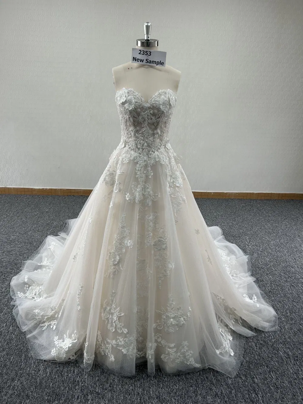 2353 Sequins Tulle and Big Skirt and Sweetheart Neckline and Detchable Sleeves