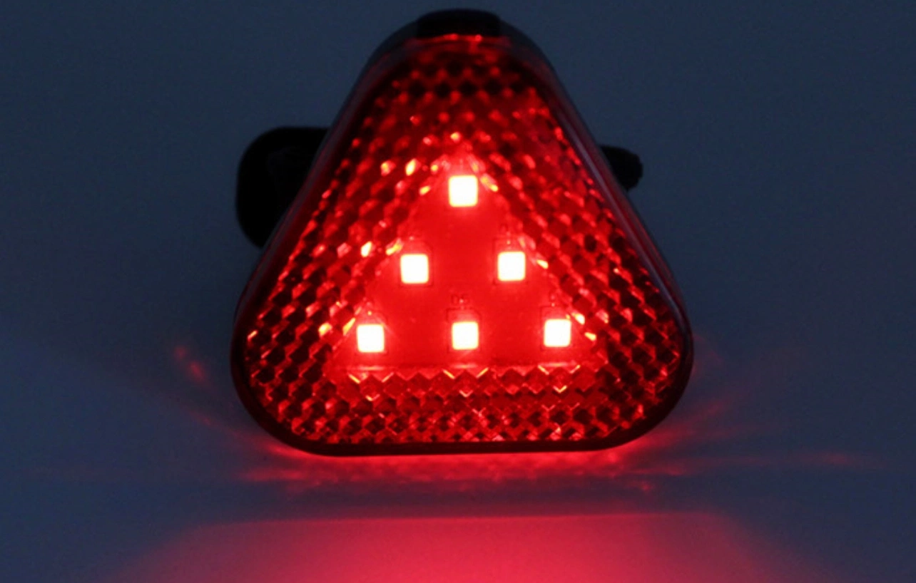 Ultra Bright Battery Powered Bike Front Lamp Red Warning Flashing Bicycle Taillight Seaport Road Mountain LED Bicycle Light with 3 Flashing Modes