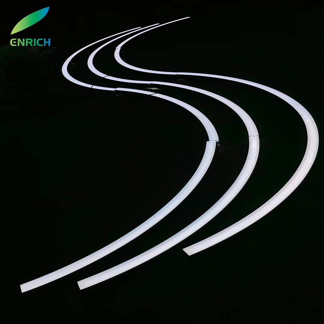 Nuevo diseño lámpara de garaje RGBW LED de forma curva Iluminación 100lm/W Taller de coches LED lámpara colgante lineal para iluminación comercial