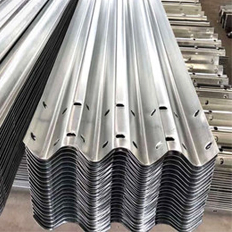 Customized Size Hot DIP Galvanized Steel Three Beam Highway Guardrail, 10 Gauge