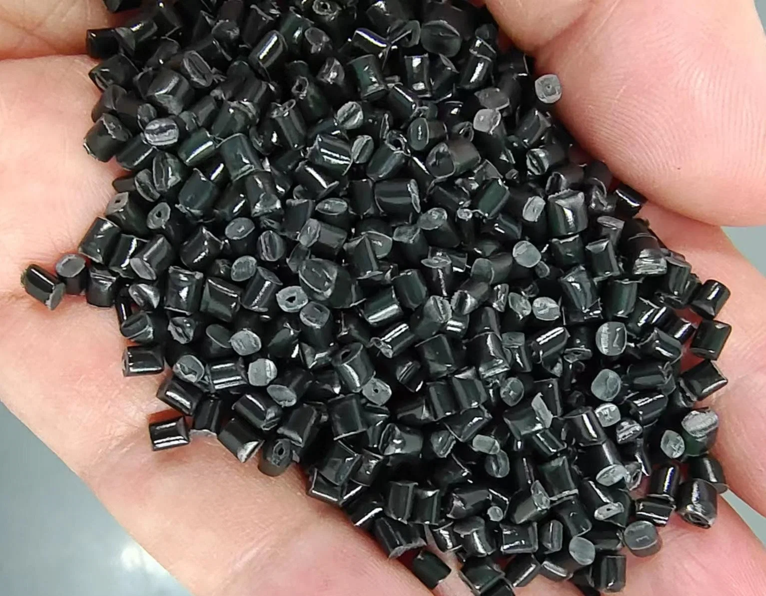 Recycled HDPE PE100 / PE80 Black Granules for Pipe