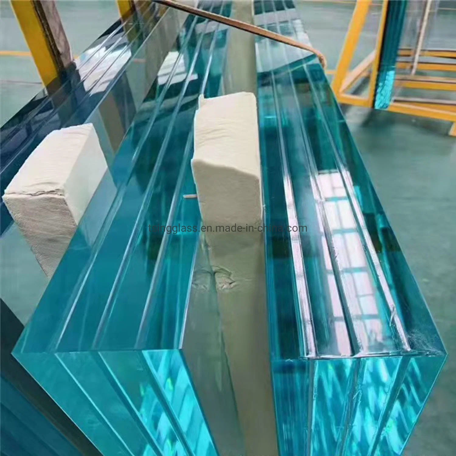 High quality/High cost performance Clear/Tinted/Flat/Bent/Shaped Safety Glass/Laminated Glass/Toughened/Tempered Glass for Stairs/Balustrade/Building/Shower