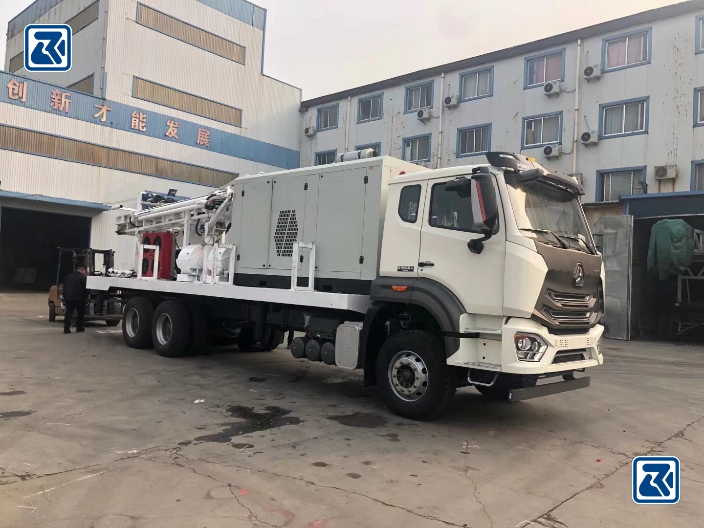 Sinotruk HOWO E7 Hohan camion de forage de puits en eau profonde Prix du camion de forage de puits