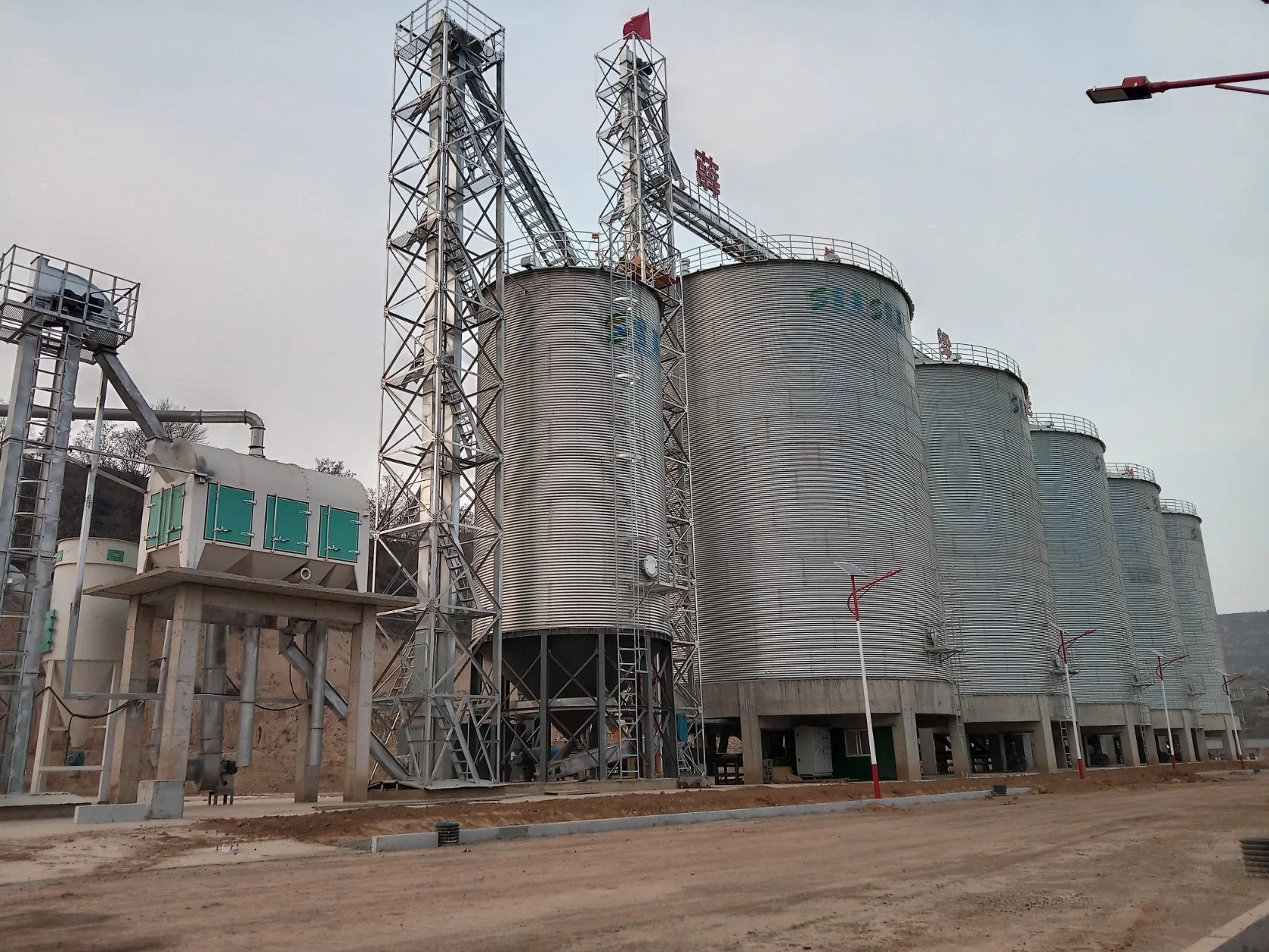 200 500 1000 5000 10000 20000 Tons Peanut Soybeans Meal Storage Silo Grain Storage Tank for Sale