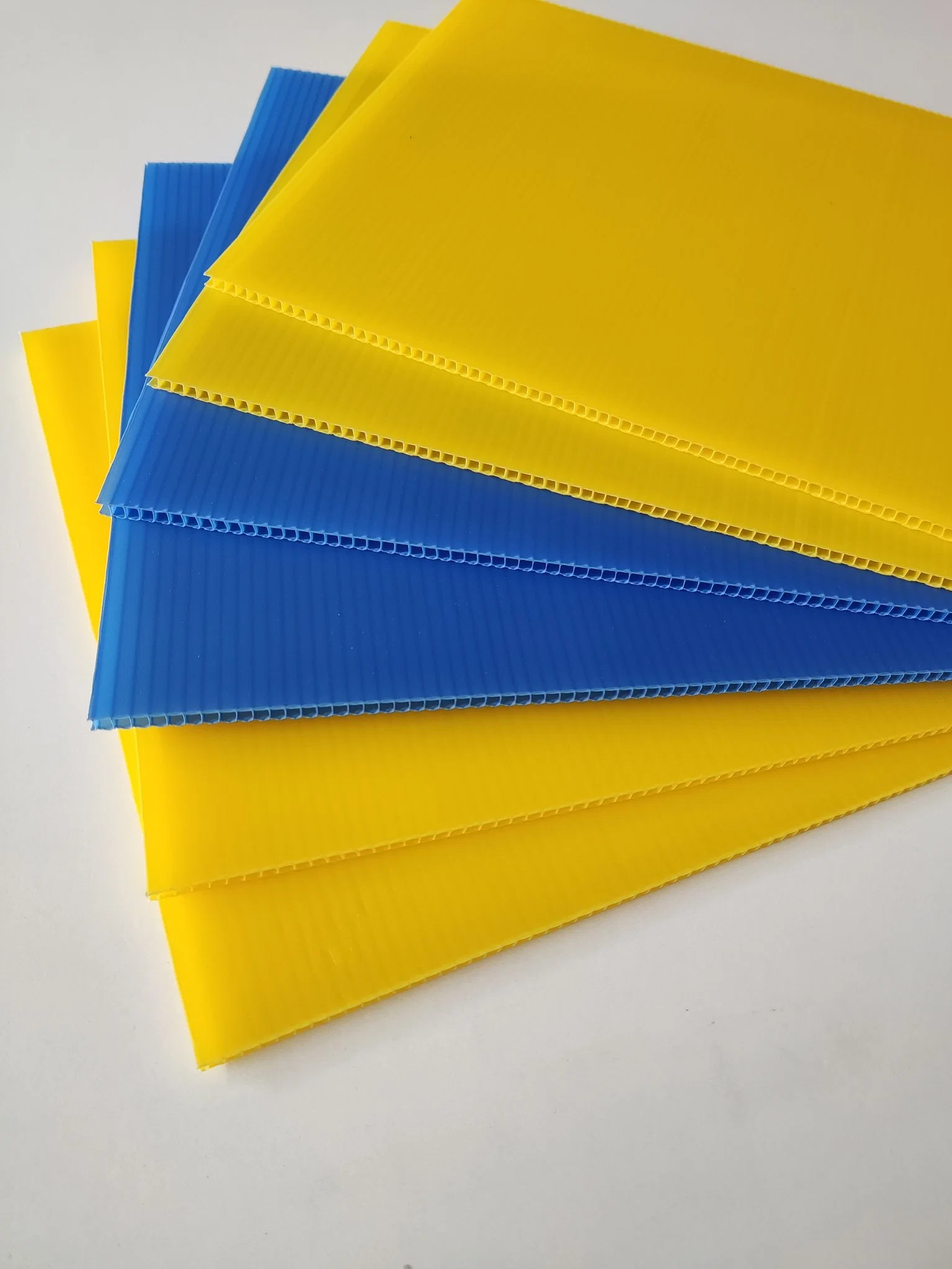 Flexible Oil-Resistant PP Coroplast Plastic Hollow Panel with Quality Guarantee