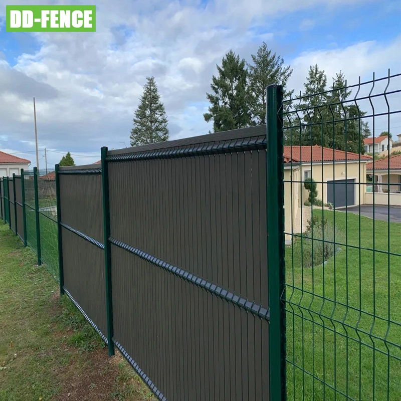 Powder Coated Welded Mesh Fence and RoHS Standard PVC Slats Privacy Fence for Villa Industry Airport Commercial Area