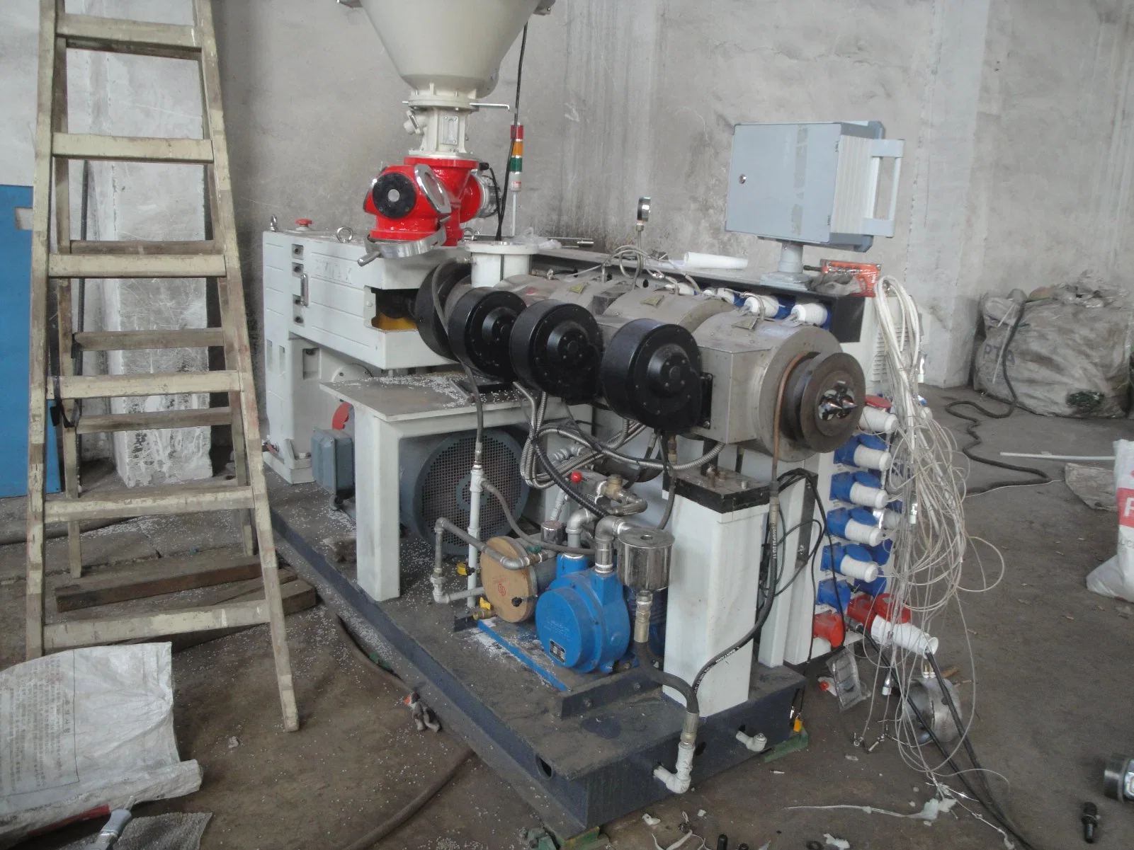 280/630mm Extruir plástico HDPE Agricultura Drip riego cinta de tubería Línea de producción de tuberías de PE de la máquina