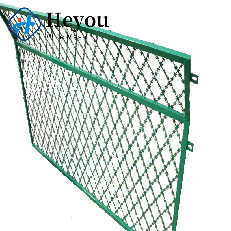 China Export Barbed Wire Mesh Manufacturers Bto-10 Razor Net Wire Mesh China Paint Diamond Hole Barbed Wire