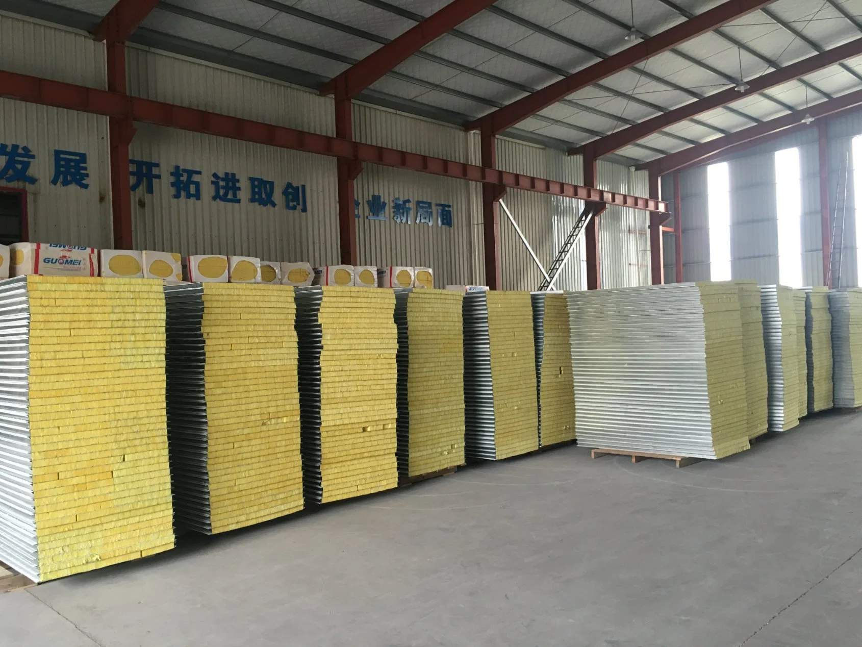 Easy and Fast to Construct Fireproof Building Material Wall Cladding