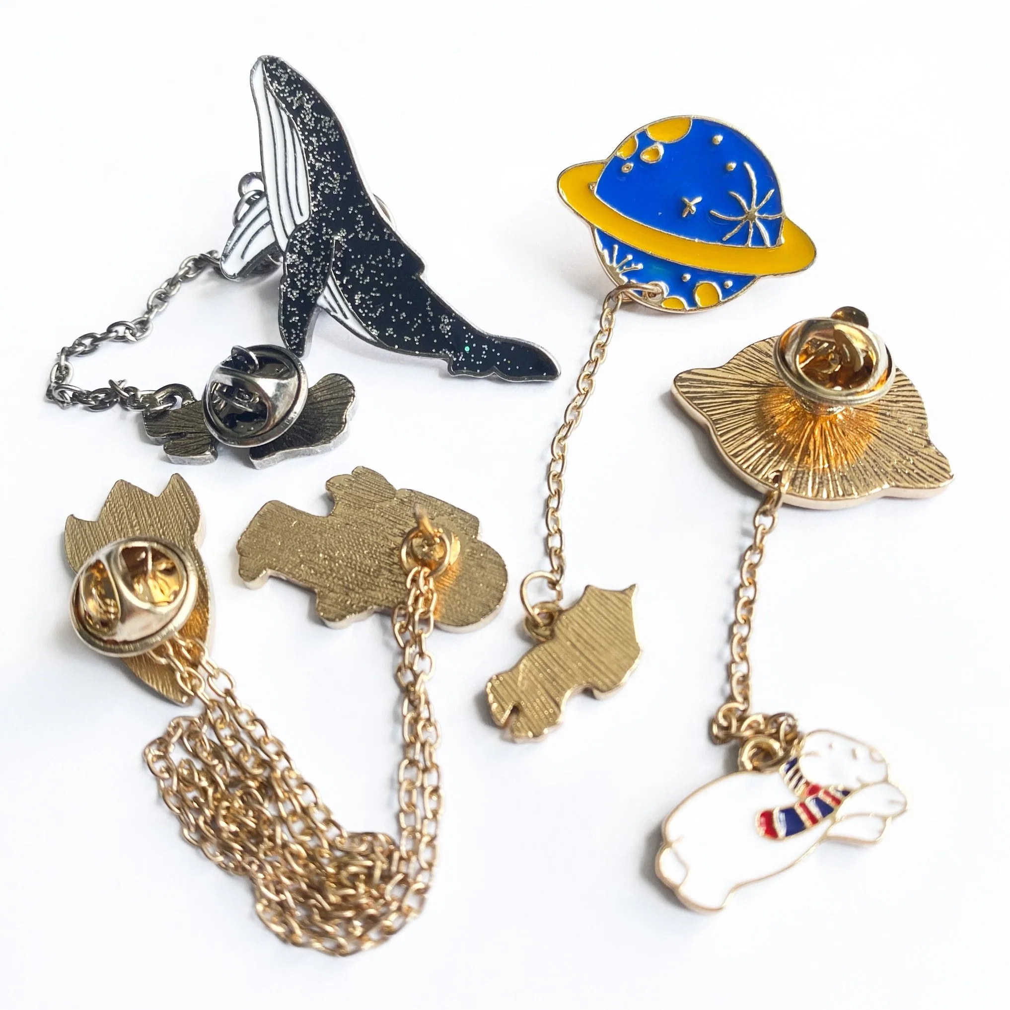 Promotional Gift Chain Pin Astronaut Goldfish Chain Brooch Enamel Lapel Badge