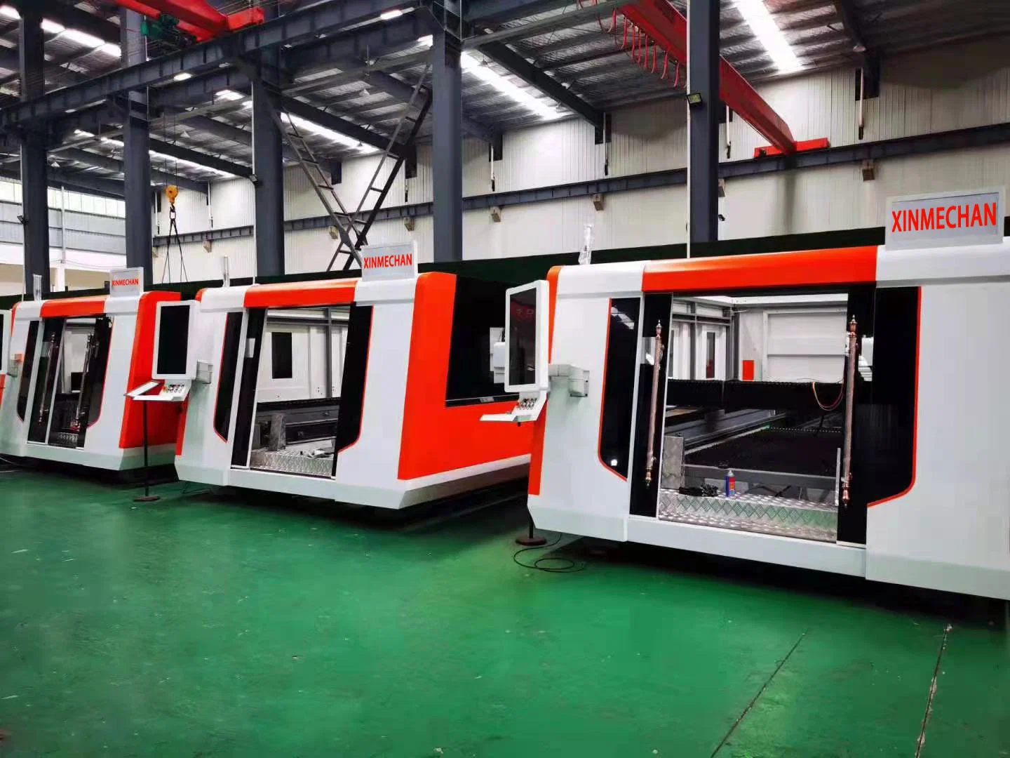 Auto Focus Fiber Laser Cutting Machine for Process Sheet Metal Automatic CNC Controller