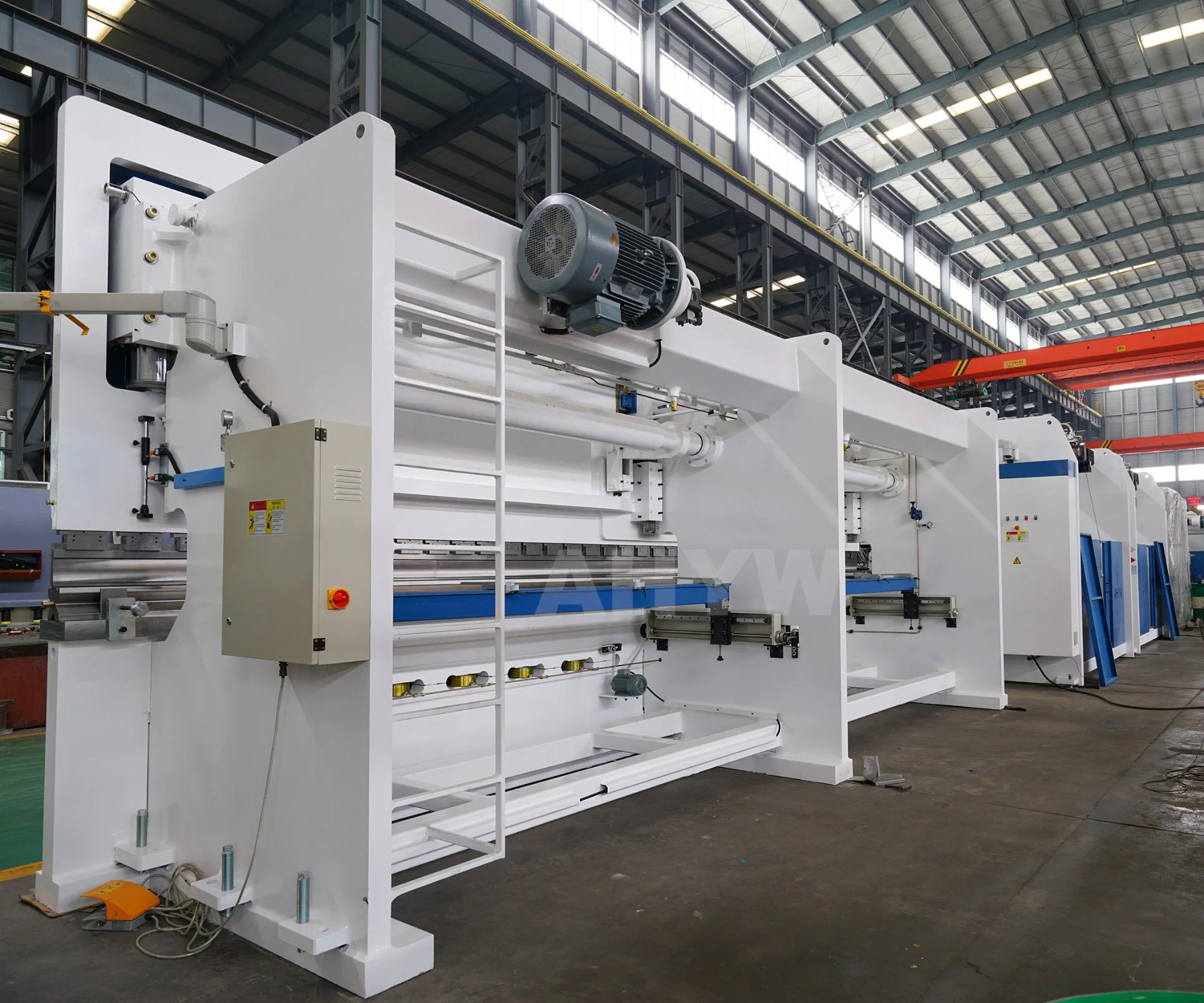 Wc67K Series Torsion Bar Press Brake with Three Hydraulic Cylinders