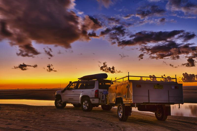 Remolques autocaravanas plegables hacia delante estándares australianos Doble pliegue fuera de carretera Remolque de autocaravana