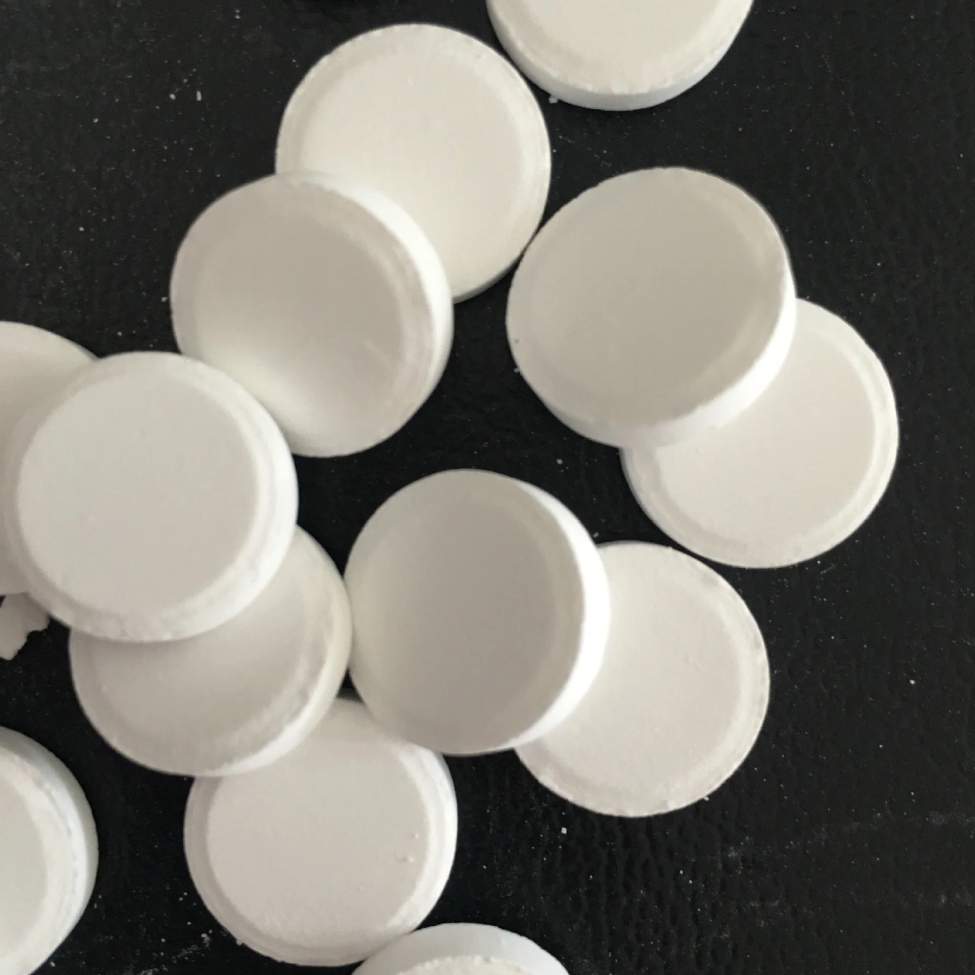 Effervescent Chlorine Disinfectant Tablets Swimming Pool Chlorine Plus 3 Inch Tablets