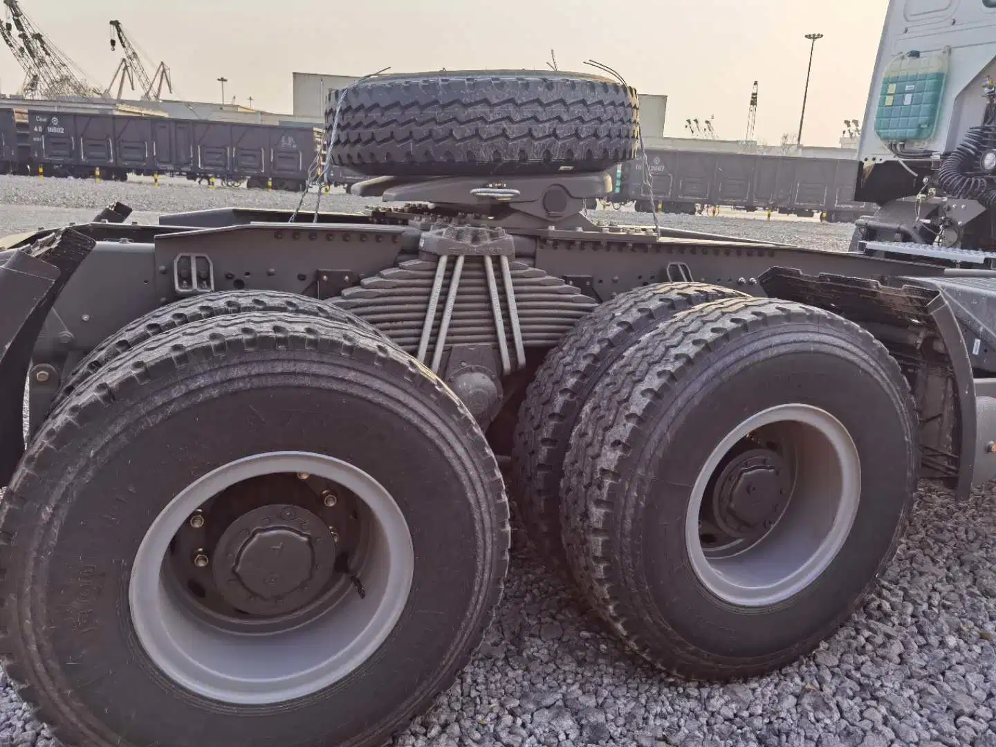 Sinotruck HOWO véhicule de remorquage du tracteur de traction du chariot pour la vente célèbre usine