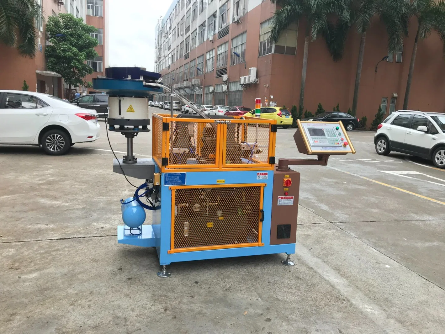 Automatic Copper Pipe Small U Return Bending Machine Tube Benderused for Opening, Straightening, Sawing, and Bending, It Works with Full Automatic Mode