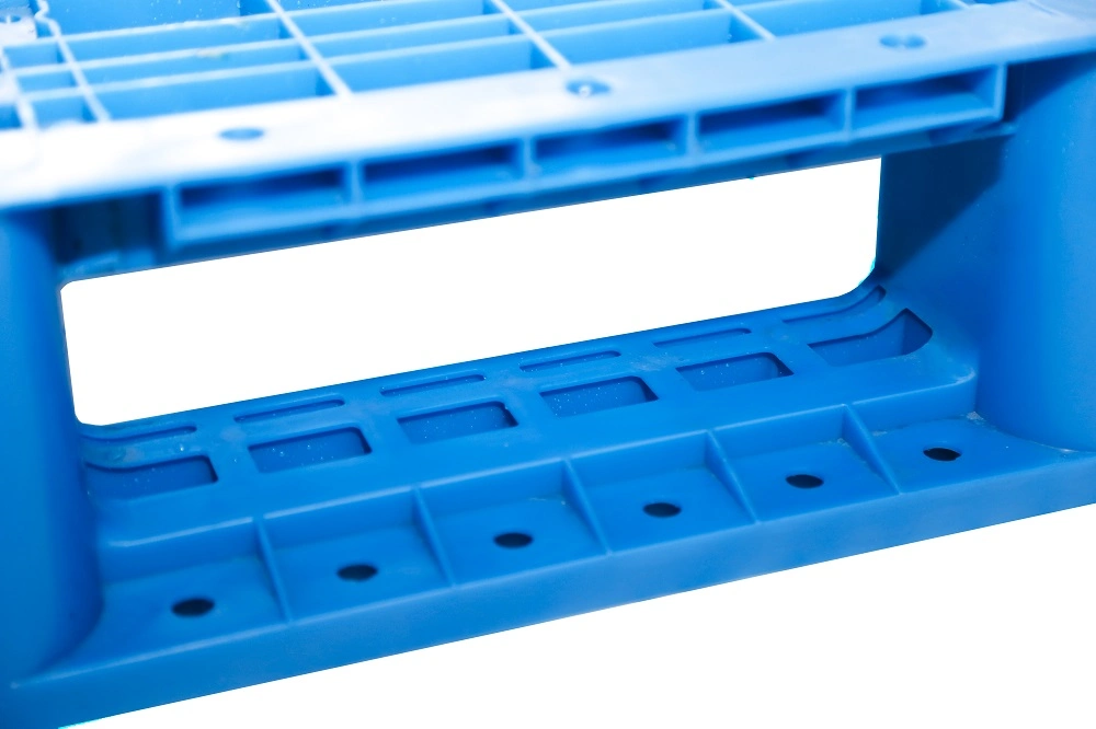 Full Perimeter Stackable 4-Way Entry Pallet Plastic