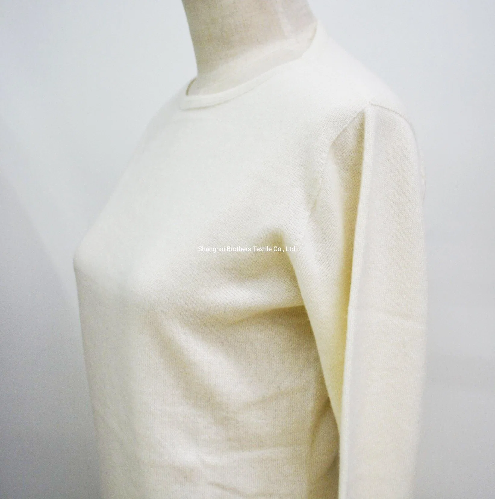 Integrally Knitting 100%-Cashmere Seamless Women's Fashion Classic Boat-Neck Sweater