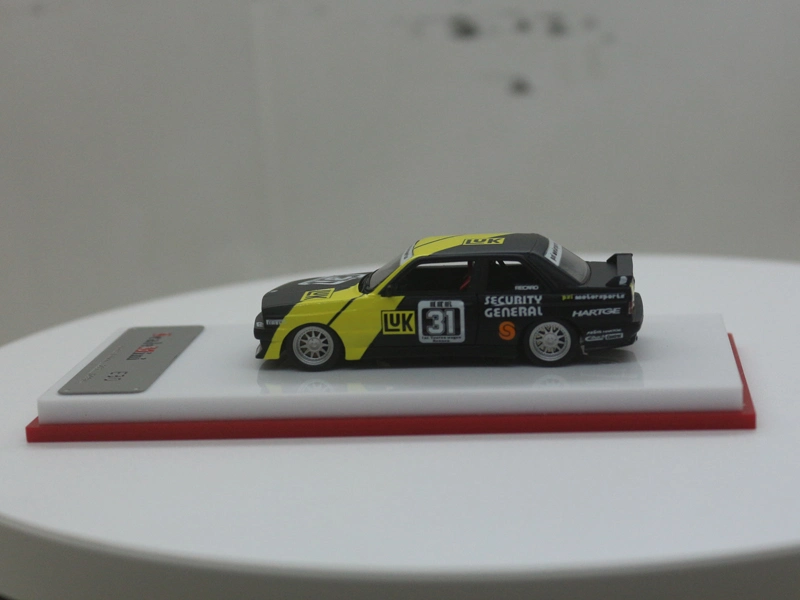 Scale Mini 1: 64 BMW Amg Gts UK 31 Resin Model Car