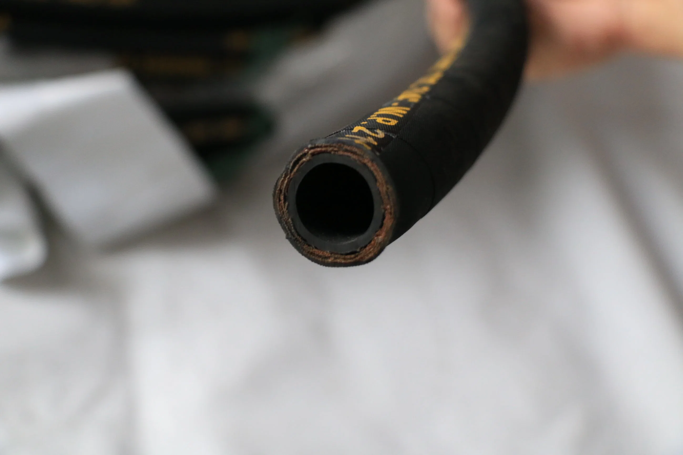 Abrasive Material EPDM Handing and Placement Hose with High Tensile Textile Cord Reinforcement