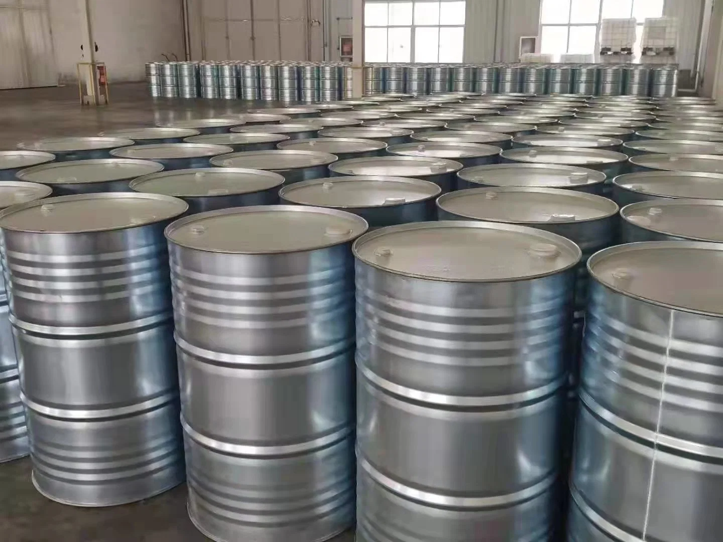 China Supplier Organic Chemicals High Purity 99.9% CAS 141-78-6 Ethyl Acetate