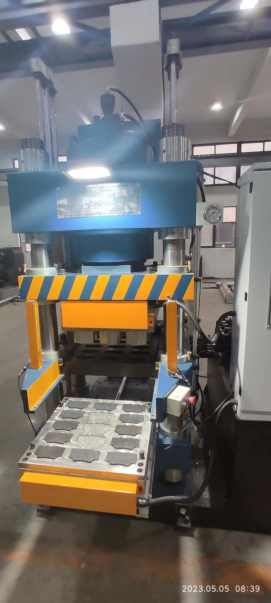 Wendylq-X41 Hydraulic Heat Press Machine, Weighting Molds for Brake Pads