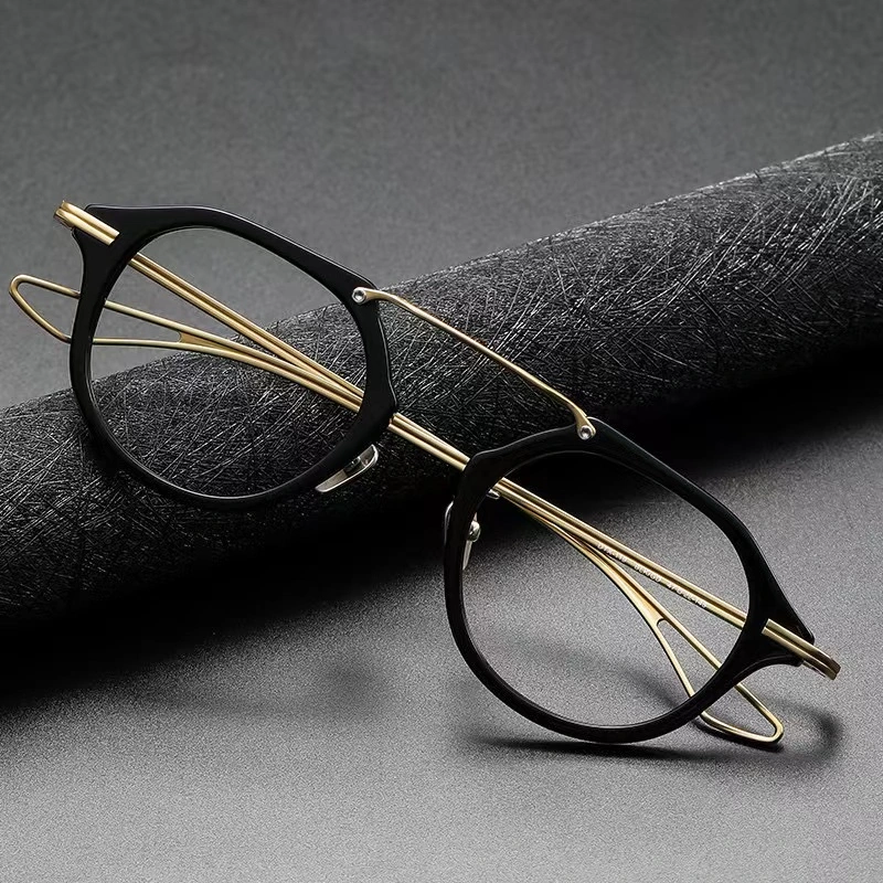 Hollow-out Temple Design Fashion Glasses 2023 Clear Frames Eyeglasses Gold Temple Vintage Eyewear Optical Frames