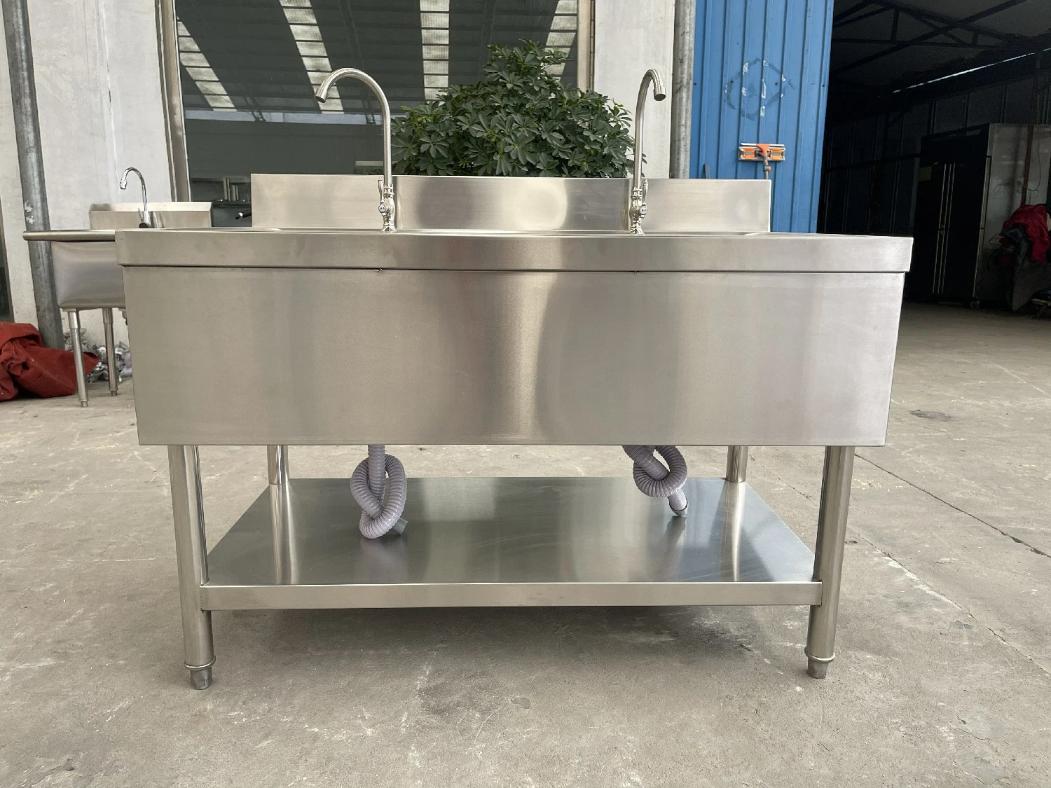 Wholesale/Supplier Customized One Two Three Four Bowls Large Small Sink 304 201 High quality/High cost performance Stainless Steel Sink with Faucets and Drainage Accessories for Kitchen