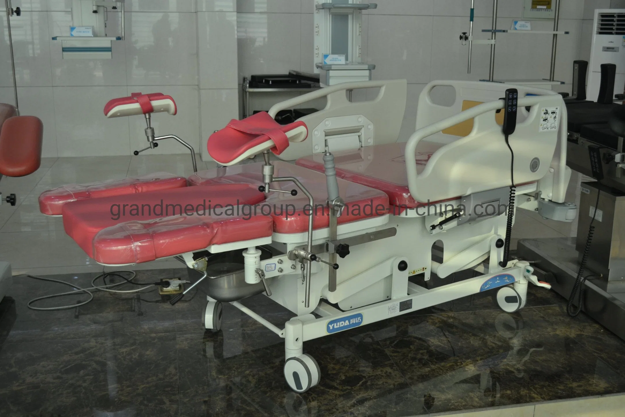 Hospital Equipment Obstetric Birthing Delivery Bed Electric Gynaecology Operating/Operation Table