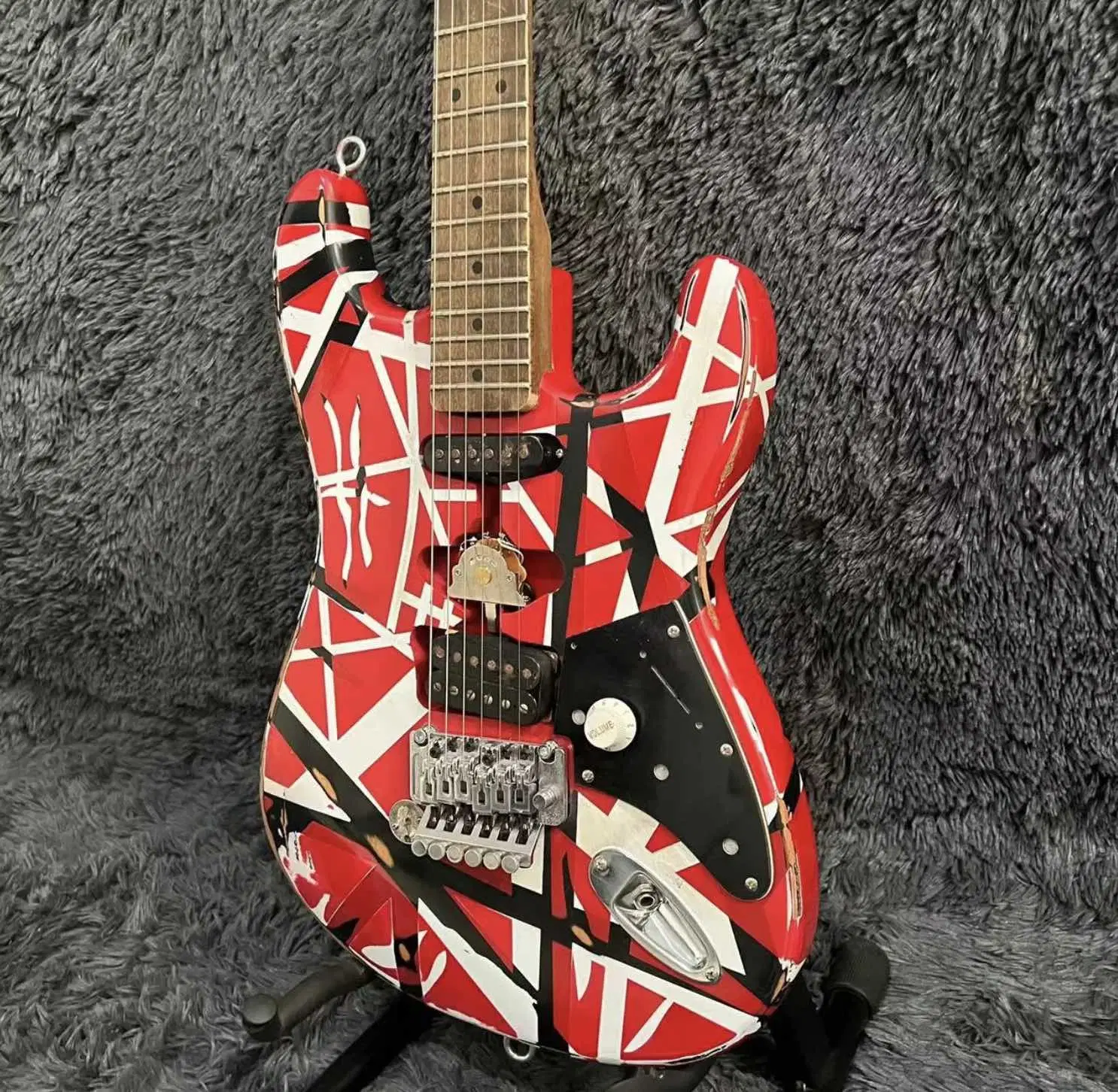 Винтаж Relic EV 5150 Black White Stripe Edward Eddie Van Гитара Halen Electric