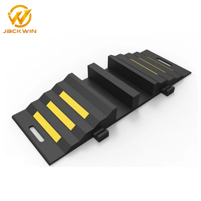 Black and Yellow 2 Channel 855*300*85mm Rubber Safety Fire Hose Ramp