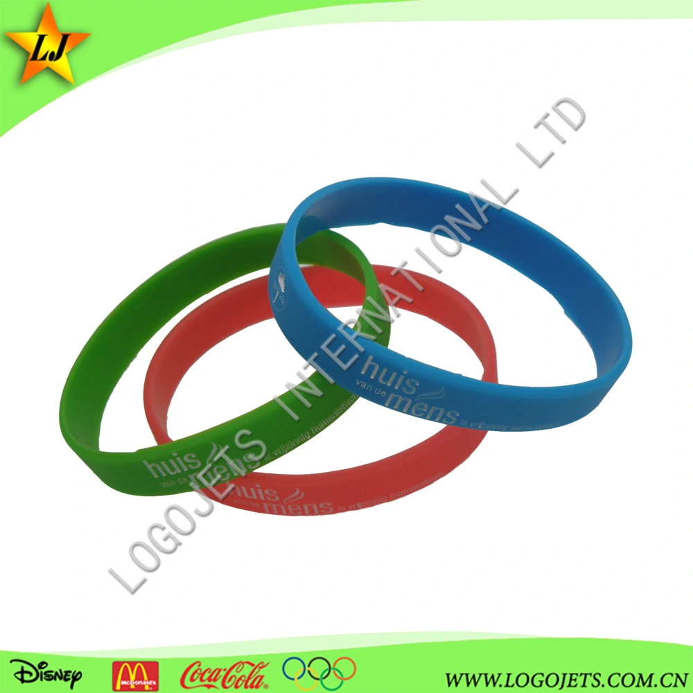 OEM Custom de caoutchouc de silicone bracelet gravé en relief logo imprimé pour des événements
