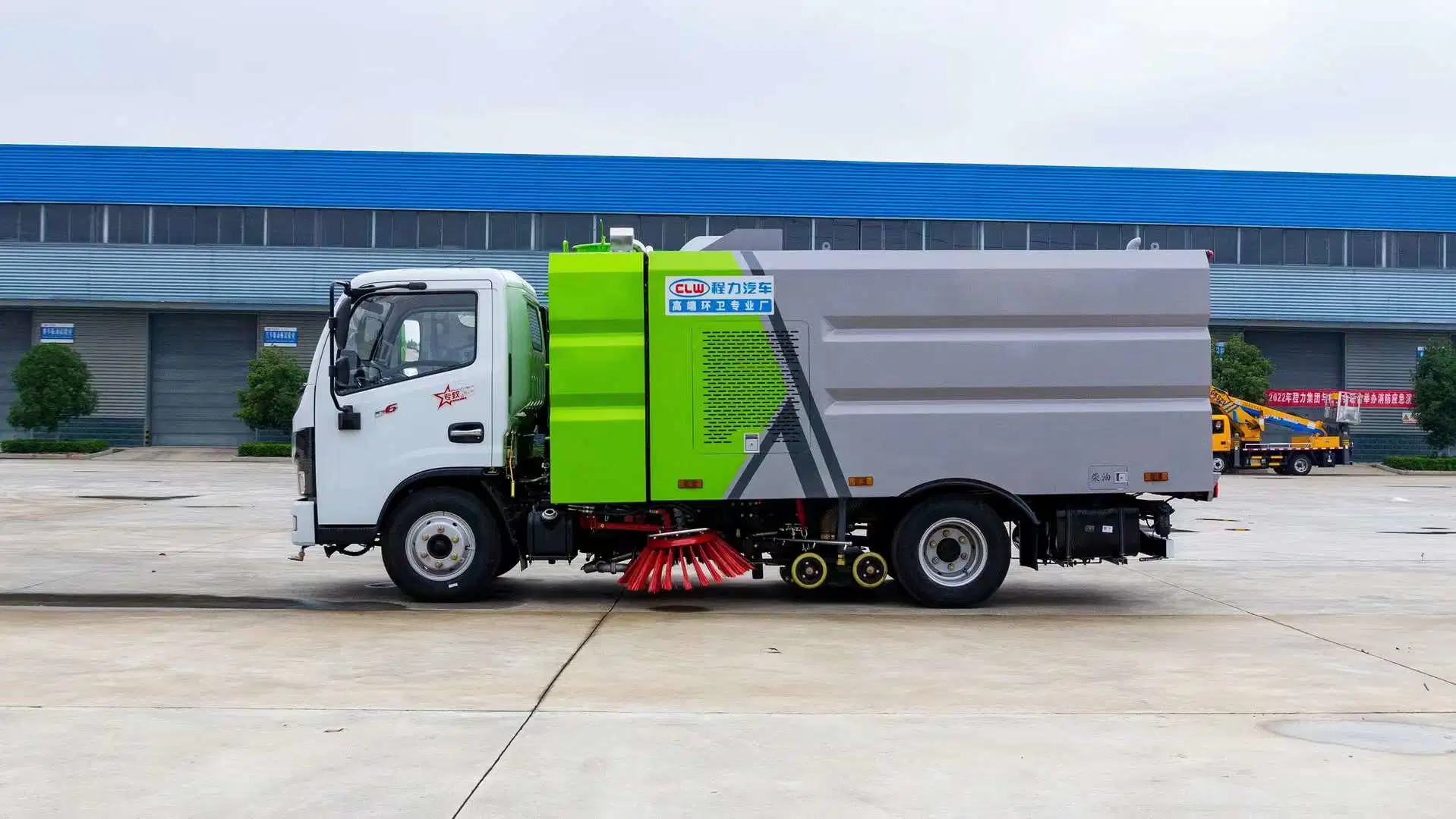 Dongfeng 5 Ton Road Sweeper Truck 6 Wheel 90HP Road Straße Waschen und Kehrwagen zu verkaufen