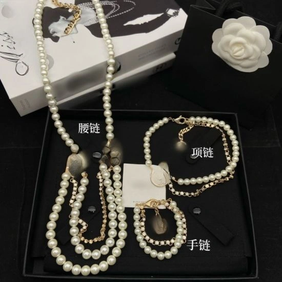 Designer Fashion Women Luxury Jewelry Set Designer Wholesale/Supplier Fashion New Brooch Necklace Bracelet Luxury Jewelry