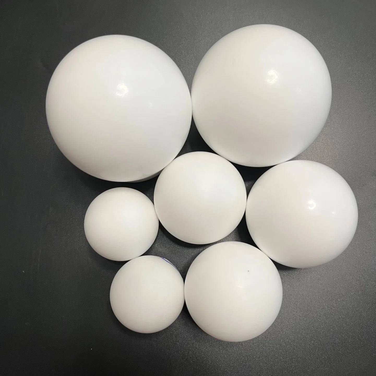 Vedante de PTFE de plástico personalizado de fábrica esfera de PTFE e esfera de flon plástico Bolas