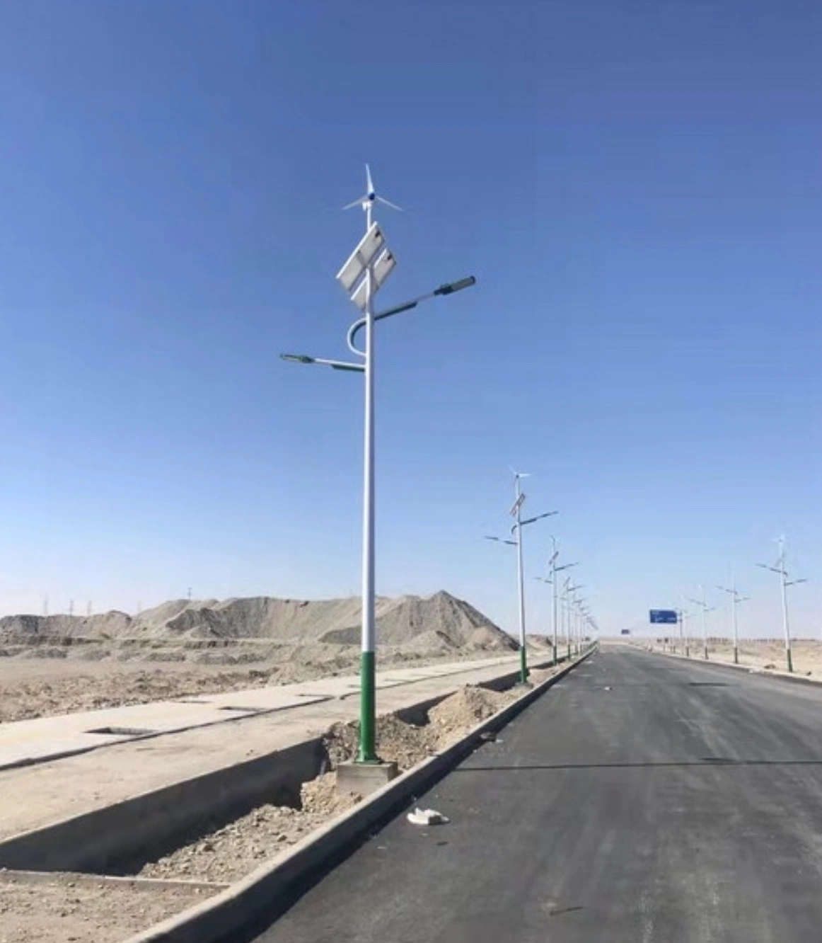 Nueva energía de alta calidad híbrida de Viento Solar Iluminación LED de luz de la calle